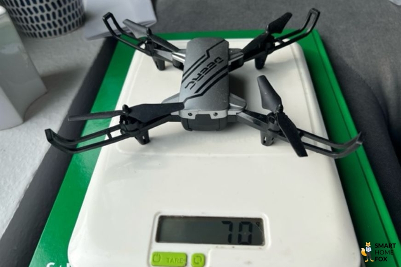 DEERC D20 Drohne für Kinder wiegt nur 70 Gramm